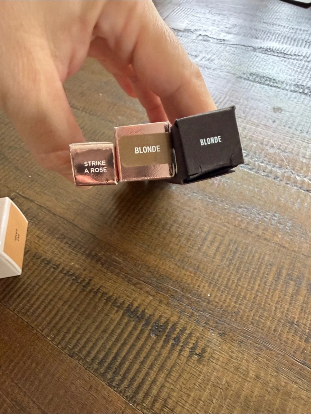Make up lot - Laura Mercier + Makeup by Mario